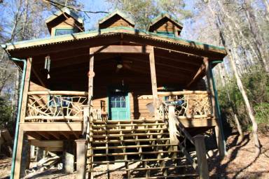 Main picture of 6435 Parkway Rd