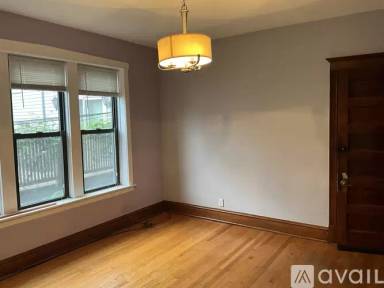 Main picture of 2325 W Iowa St