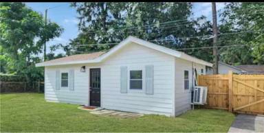 Main picture of 1815 E De Renne Ave