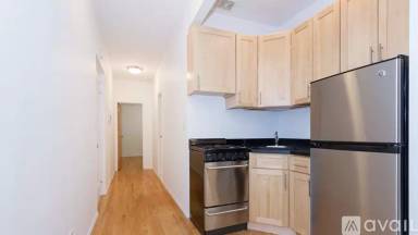 Main picture of 172 East 82nd St