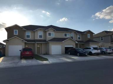 Main picture of 16913 Dancing Ava