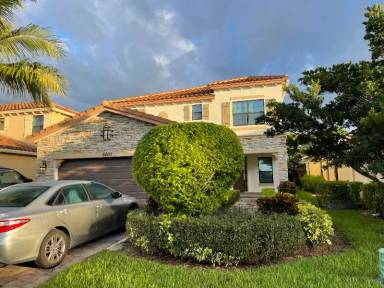 Main picture of 8839 Willow Cove Ln
