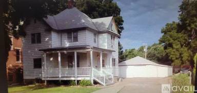 Main picture of 708 S Santa Fe Ave