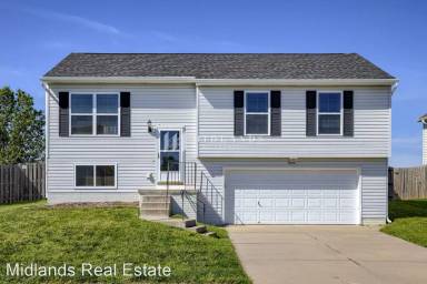 Main picture of 16130 Birch Ave