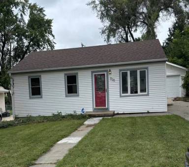 Main picture of 930 Groveland St