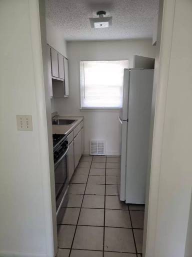 Main picture of 4501 E Linwood Blvd
