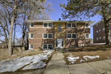 Main picture of 6628 Pratt St