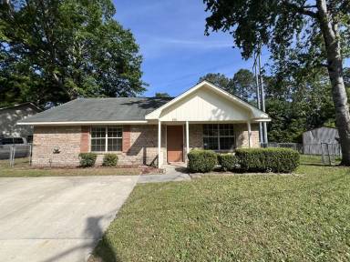 Main picture of 815 Hidden Hollow Cir