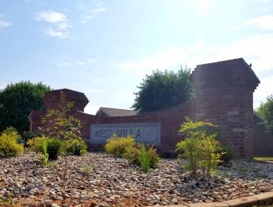 Main picture of 3200 Mark Twain Ave