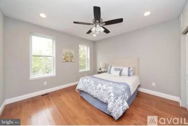 Main picture of 410 N Linwood Ave