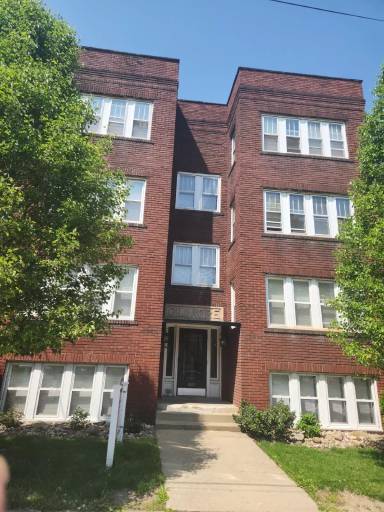 Main picture of 801 6th St NW