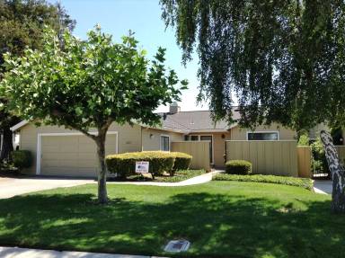 Main picture of 669 Helen Dr