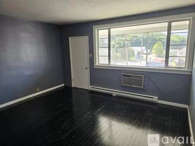 Main picture of 200 W Union St