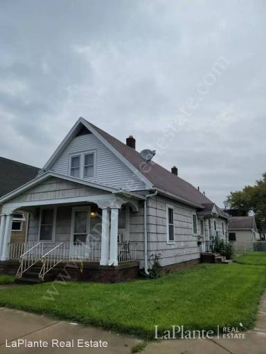 Main picture of 3136 Elm St
