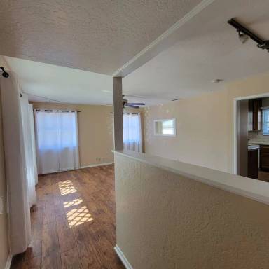 Main picture of 4863 Parks Ave