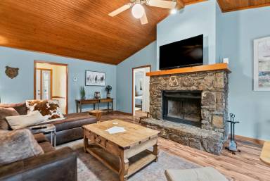 Main picture of 720 Zanzibar Rd