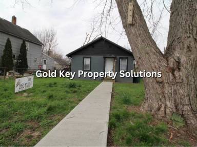 Main picture of 2815 S Elm St