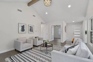 Main picture of 6901 Windrift Way
