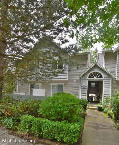 Main picture of 601 12th Ave NW