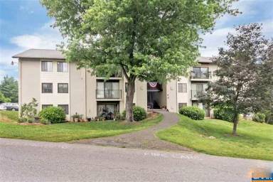 Main picture of 21 Spring Ct