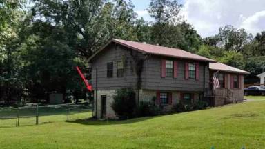 Main picture of 8165 Lyle Ave