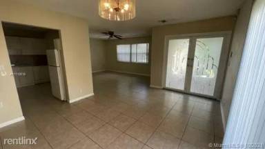 Main picture of 6130 SW 5th St