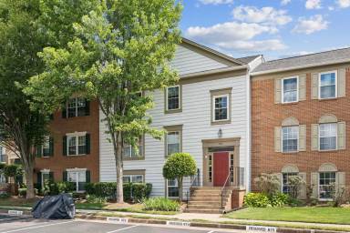 Main picture of 9370 Caspian Way