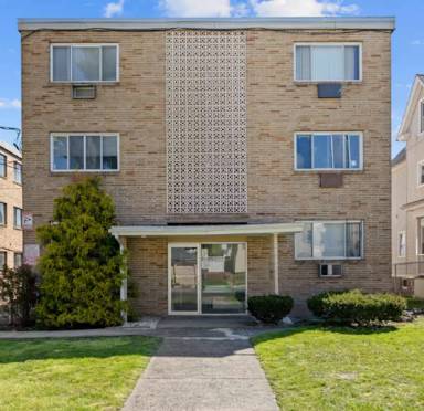 Main picture of 150 S Whitney St