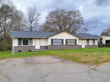 Main picture of 165A Suttles Rd