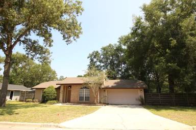 Main picture of 4914 NW 28th Pl