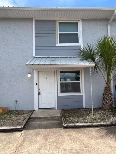 Main picture of 8003 Beach Dr