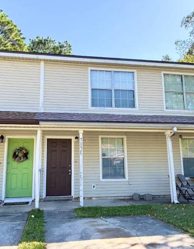 Main picture of 705 Terrance Ct