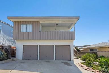 Main picture of 333 Avenida Cabrillo
