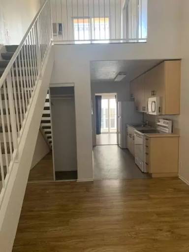 Main picture of 1525 2nd Ave