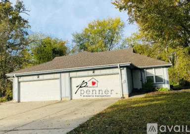 Main picture of 2440 S Claremont Ave