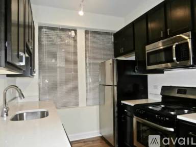 Main picture of 2612 W Augusta Blvd