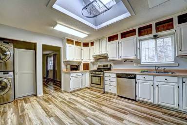Main picture of 188 Rosalie Dr