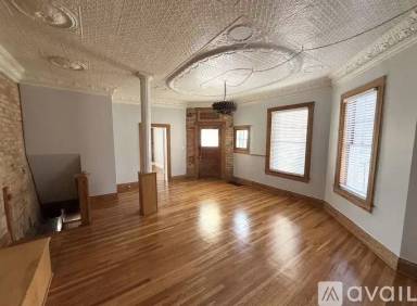 Main picture of 253 E 5th Ave