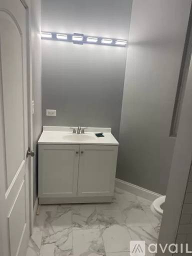 Main picture of 4728 S Prairie Ave