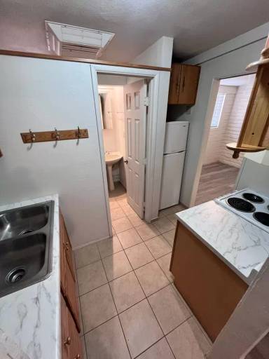 Main picture of 730 E Limberlost Dr