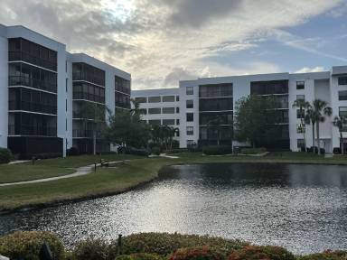 Main picture of Schooner Bay Condominiums
