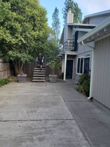 Main picture of 2524 Antoine Ct