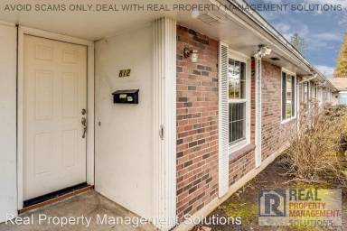 Main picture of 804 NE 4th St