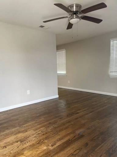 Main picture of 202 W Langley Blvd