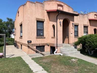 Main picture of 207 W 18th St