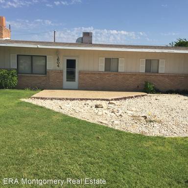 Main picture of 1604 Lamont Pl