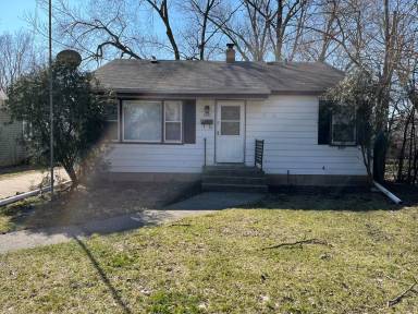 Main picture of 2420 Sharon Ave