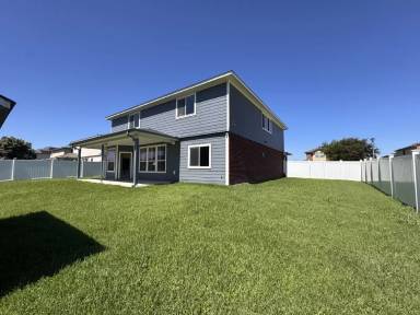 Main picture of 2002 Scott Dr