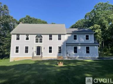 Main picture of 25 Carriage Dr