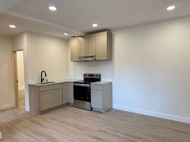 Main picture of 463 S Prince St